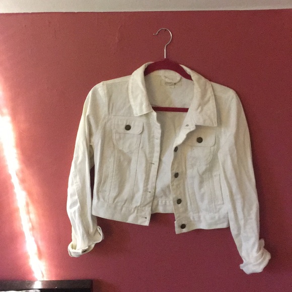 Forever 21 Jackets & Blazers - NWOT White Cropped Denim Jacket